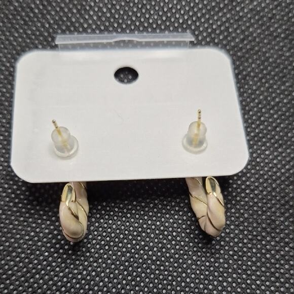 Gold Colored Cream Twisted Rope Hoop Fashion Costume Earrings - Picture 3 of 4